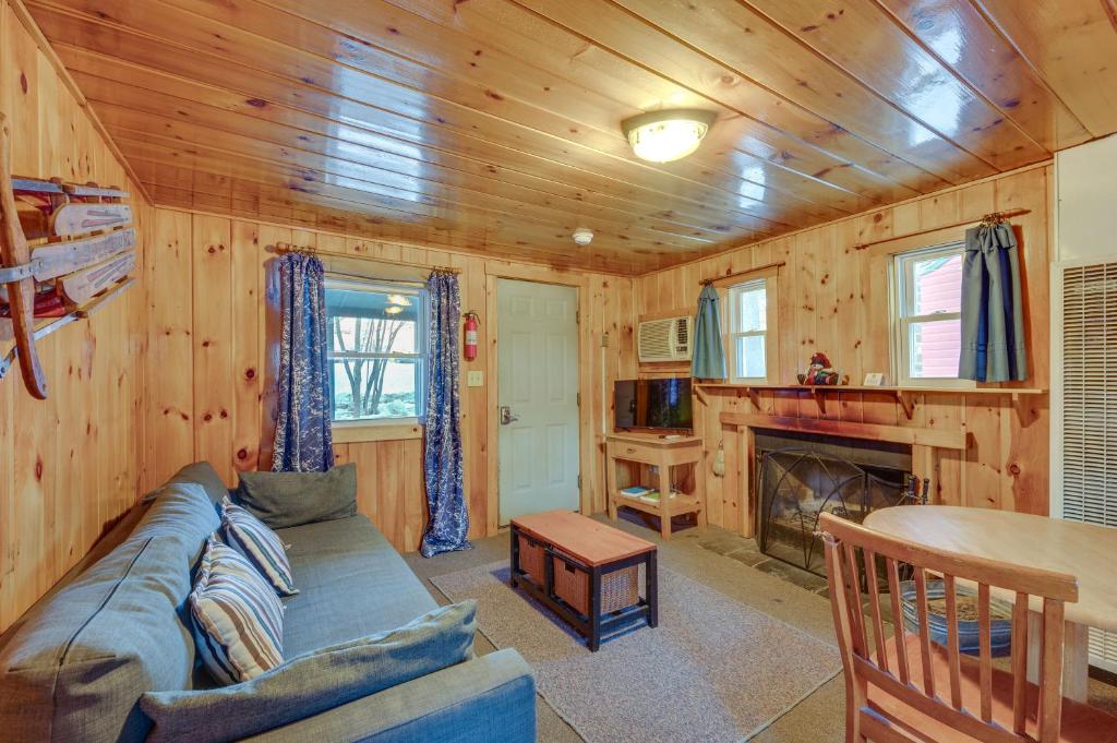 Laconia Vacation Rental Near Lake Winnipesaukee!, Laconia (updated