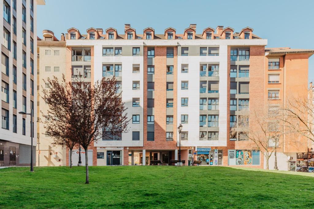 Apartamento céntrico con parking y wifi gratis - Departamento