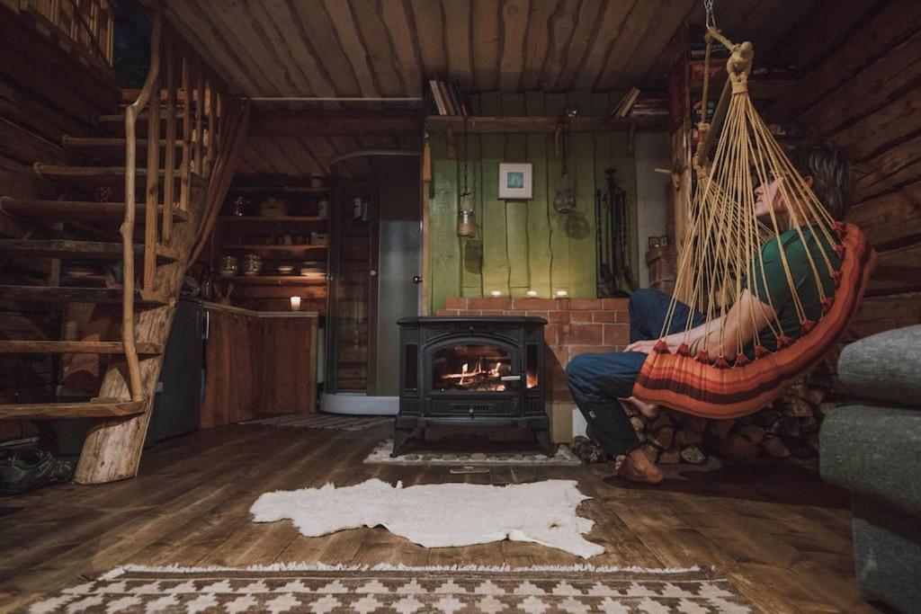 Posezení v ubytování Elupuu forest cabin with sauna