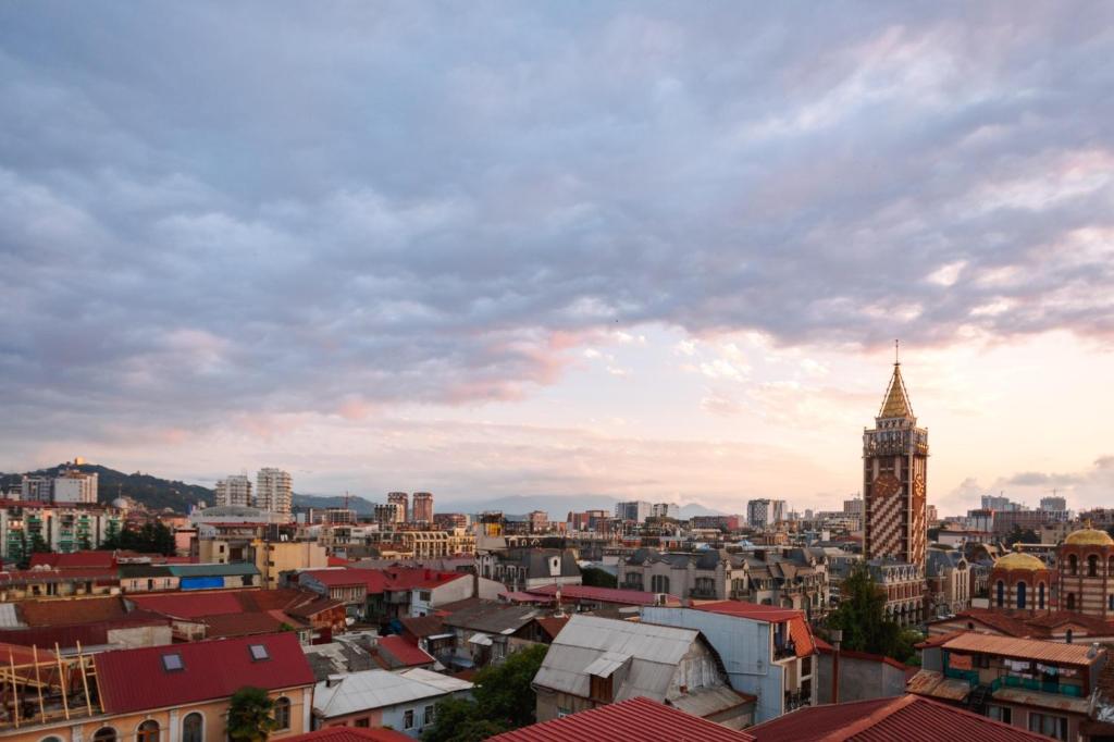 Nespecifikovaný výhled na destinaci Batumi nebo výhled na město při pohledu z hotelu