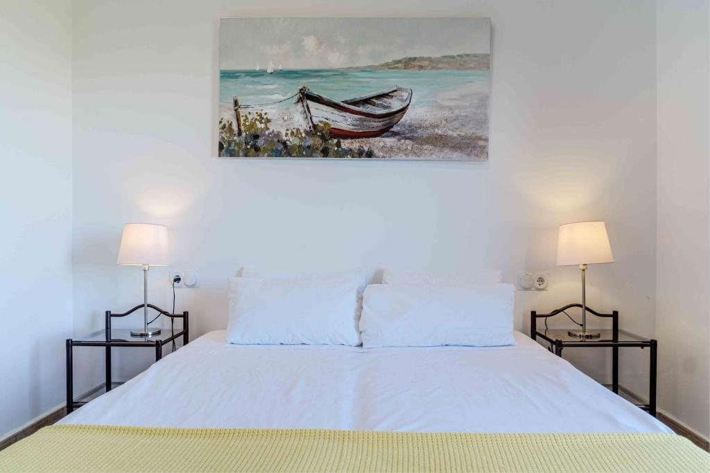 Postel nebo postele na pokoji v ubytování Villa Tosca Javea by Rock Rentals