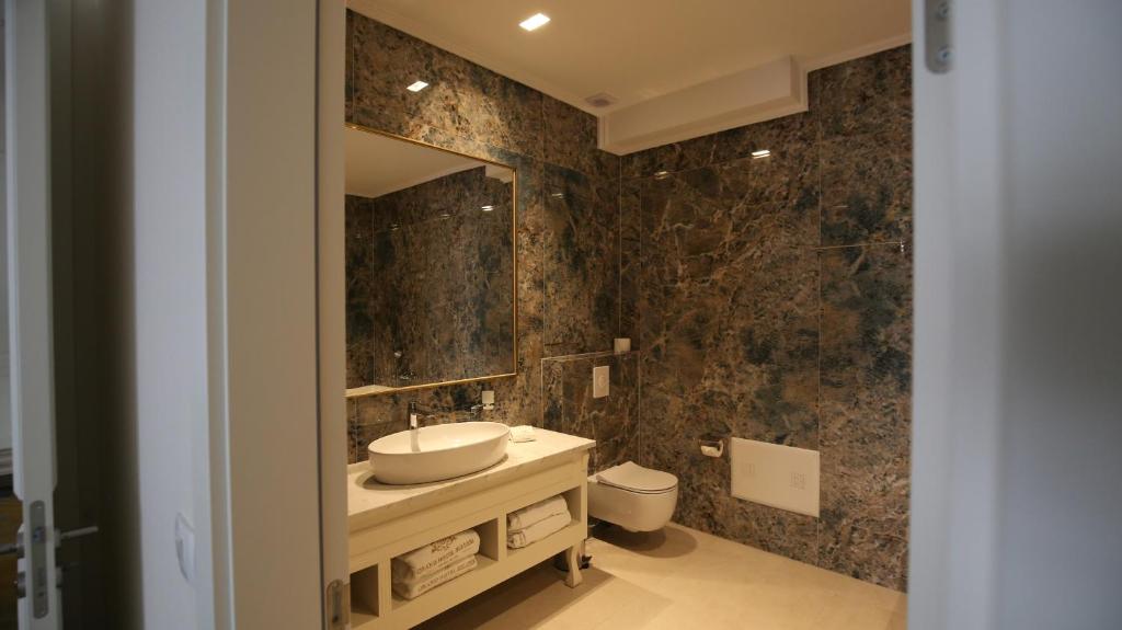 Grand Hotel Belushi - Suite Familiar