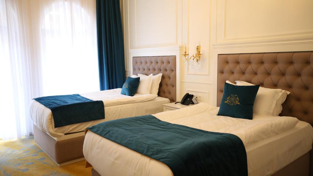 Grand Hotel Belushi - Suite Familiar