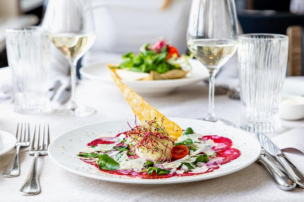 Hotel UTO KULM car-free hideaway in Zurich - Resim 6