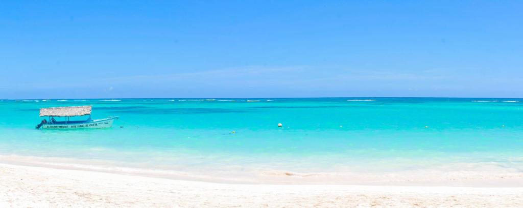 Vista Sol Punta Cana Beach Resort & Spa - All Inclusive photo