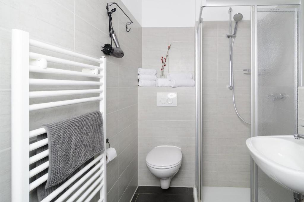 Aparthotel Lenau - Resim 13