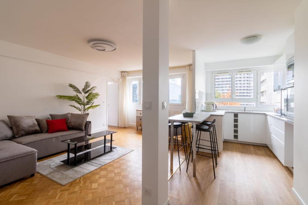 Posezení v ubytování Comfortable apartment with view - Welkeys