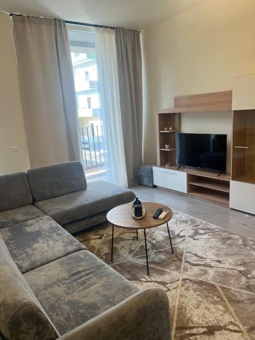 DL APARTMENT TIRANA CENTER, Tirana (updated prices 2024)