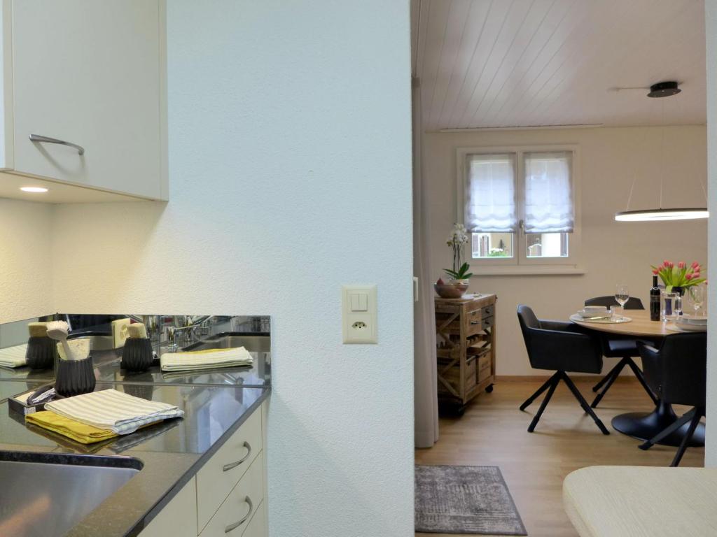 Kuchyň nebo kuchyňský kout v ubytování Apartment Beatrice Garden by Interhome