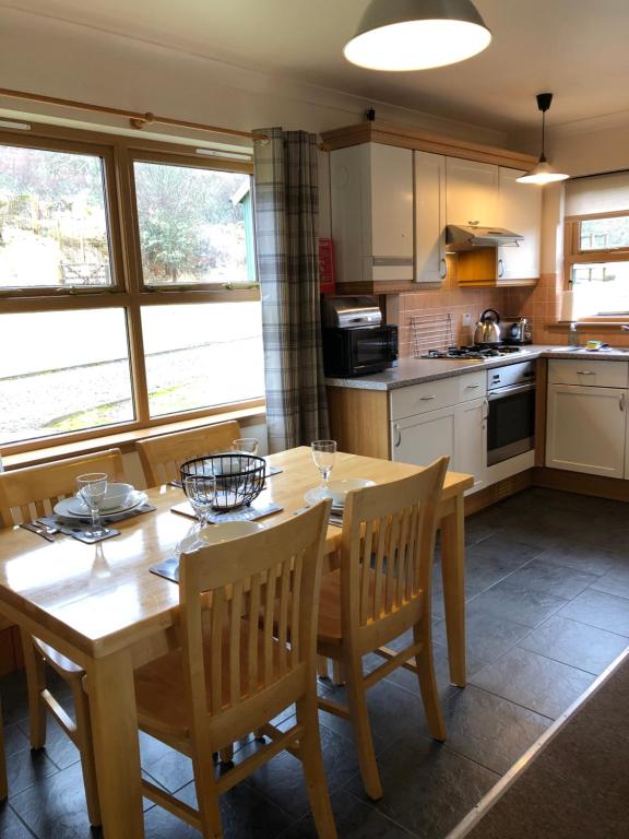 Kuchyň nebo kuchyňský kout v ubytování Bracken Lodges, Loch Tay, Linnie Lodge