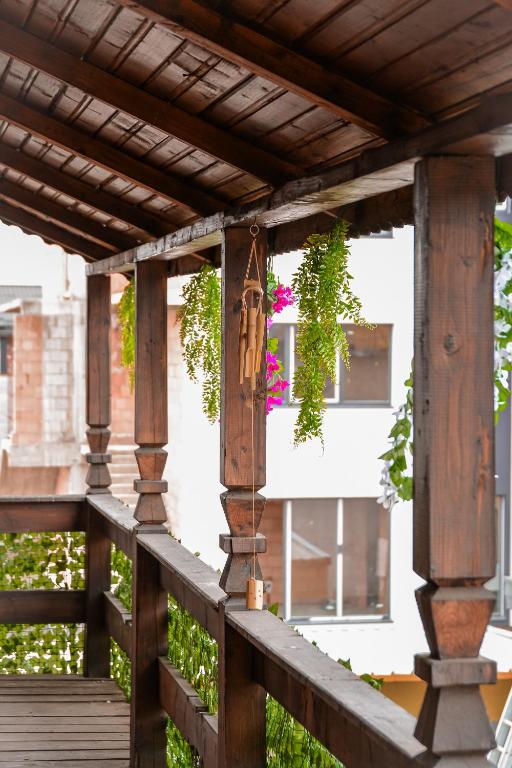 Casa Rosu - Resim 38