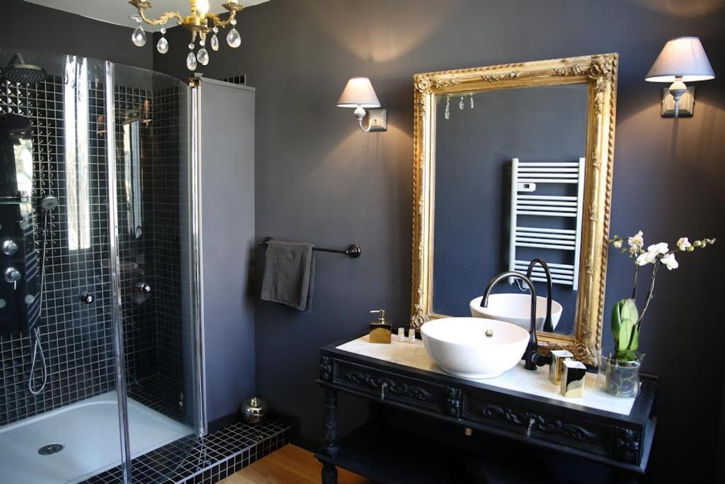 Le 4 Feuilles en.Camargue - Deluxe Double Room With Shower