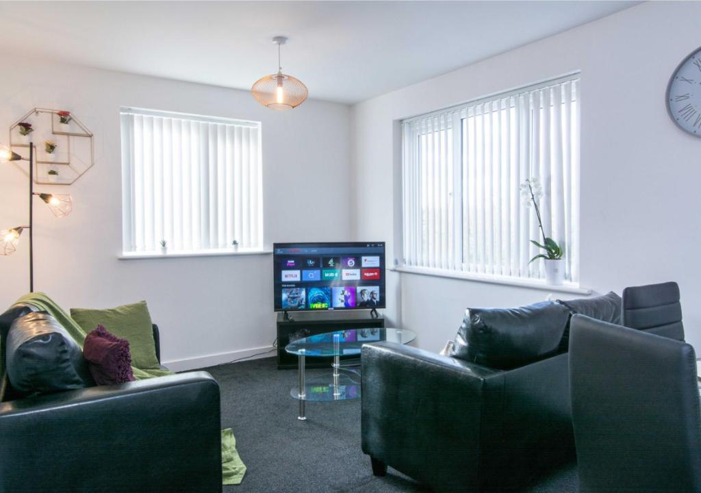 Gallery image of Levon House 2 Bed Apt with Netflix & Parking in Coventry in Longford