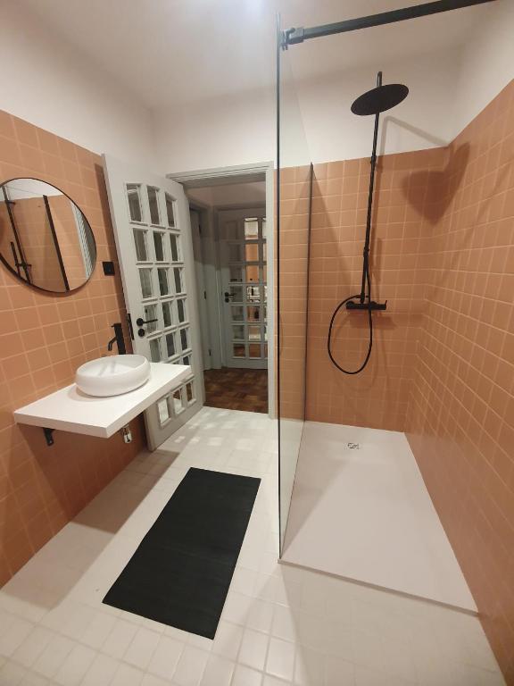 Koupelna v ubytování Azurara Guesthouse