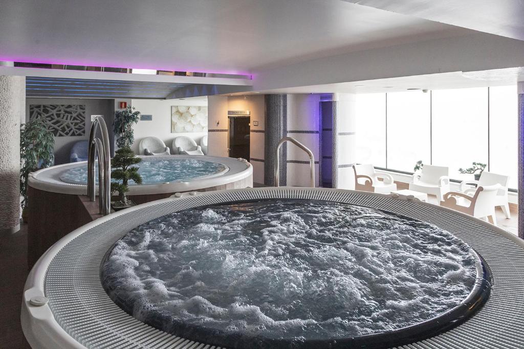 Hotel & Spa Real Ciudad De Zaragoza - Resim 32