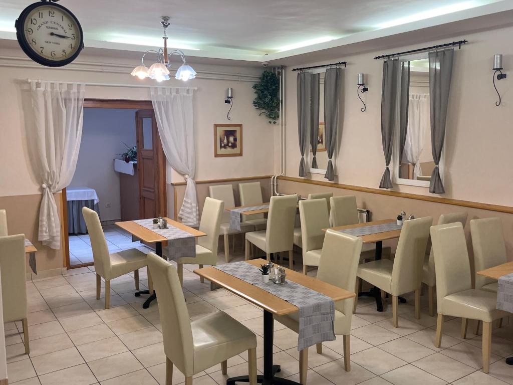 Hotel Rose City - Resim 22