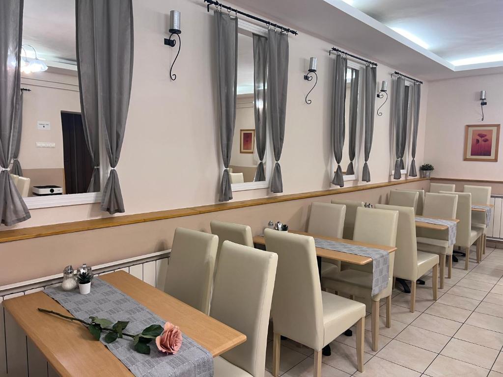 Hotel Rose City - Resim 21