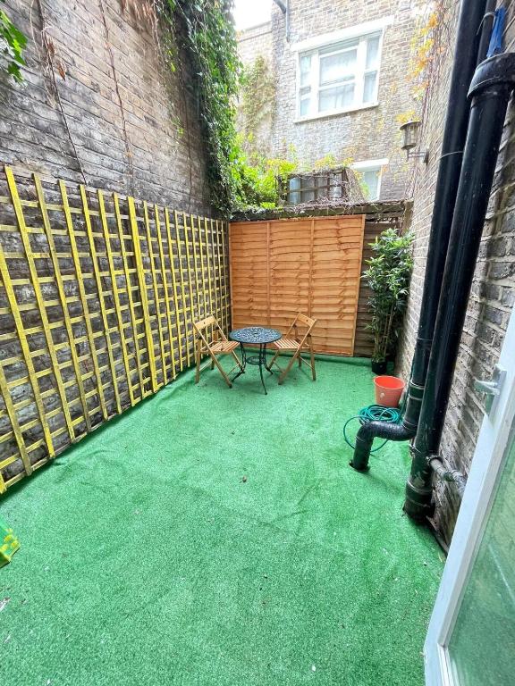 Portobello Road Artistic Studios 'BUDGET' - Studio With Terrace