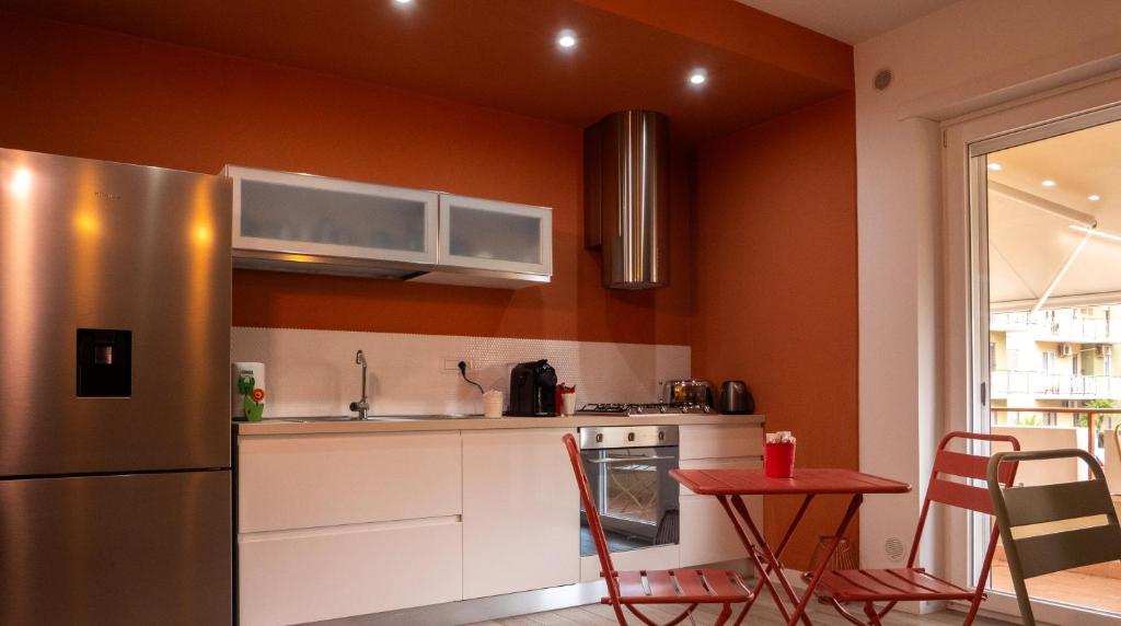 A kitchen or kitchenette at Wanderlust Guesthouse