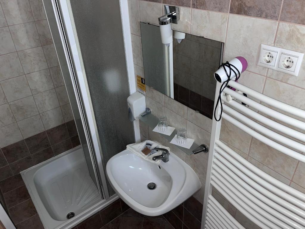 Hotel Rose City - Resim 35