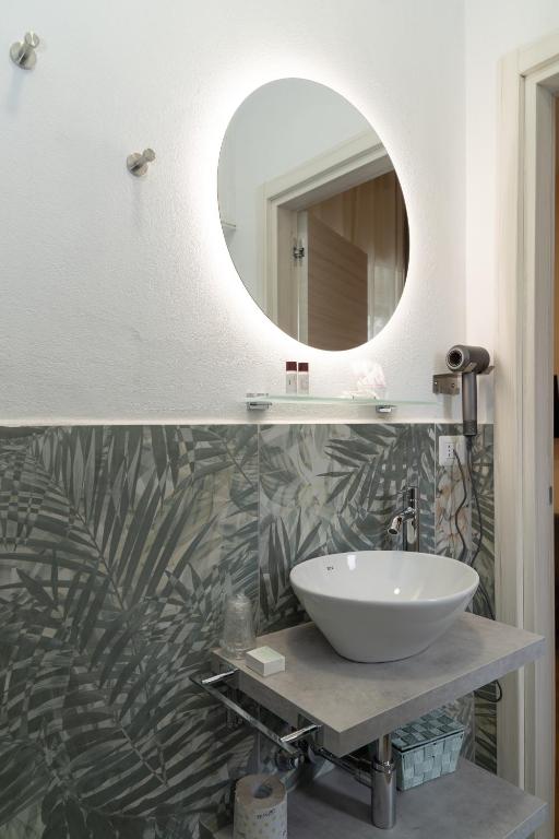 THE SUN HOTEL BOUTIQUE NAPOLI - Resim 43