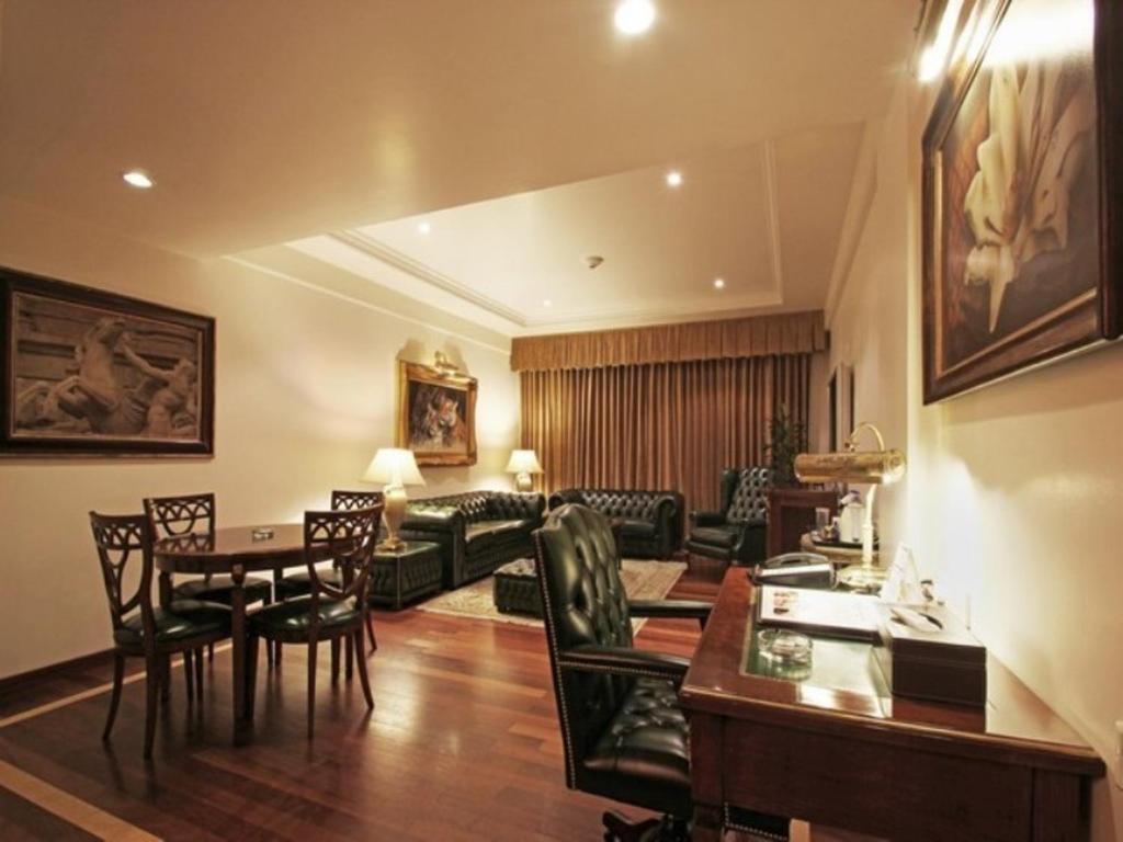Posezení v ubytování Radisson Hotel Jalandhar