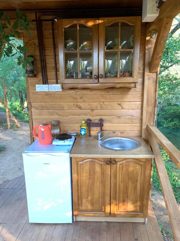 Fotografie z fotogalerie ubytování Delightful Treehouse w private beach v destinaci Mostar