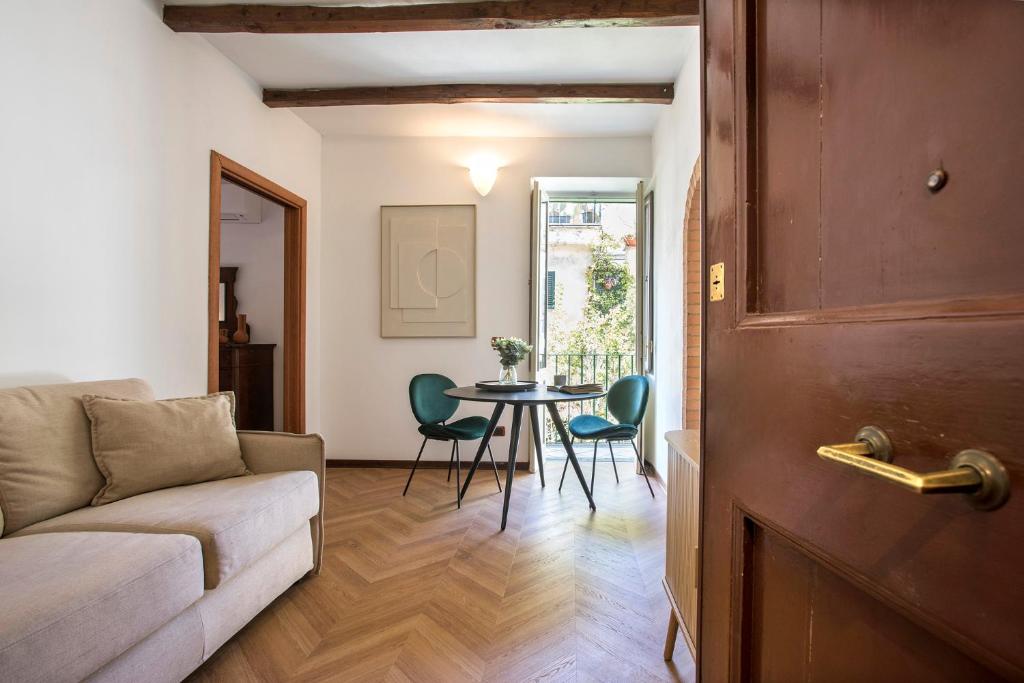 Palline Balcony Apartment