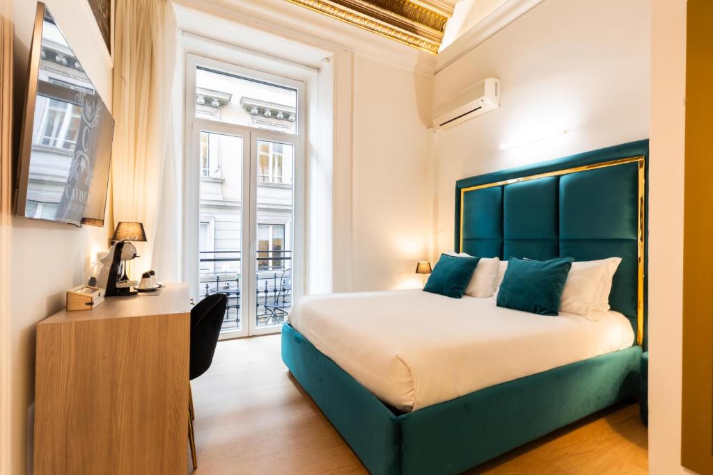 Cavour LR Collection - Queen Room With Balcony