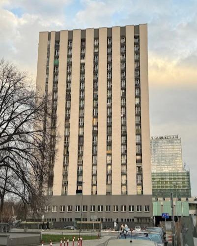 PRZYSTANEK KATOWICE Aleja Korfantego 8 - 12