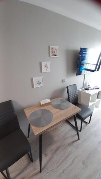 PRZYSTANEK KATOWICE Aleja Korfantego 8 - 16