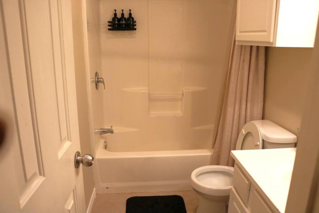 Fotografie z fotogalerie ubytování Lubbock haven 3Beds, 3 baths v destinaci Lubbock