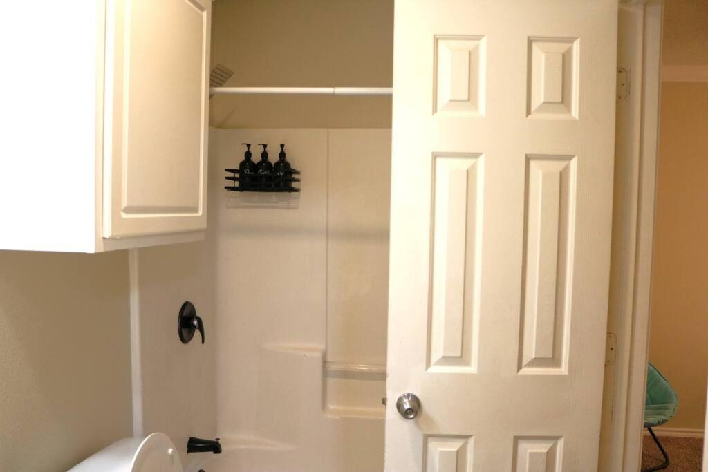 Fotografie z fotogalerie ubytování Lubbock haven 3Beds, 3 baths v destinaci Lubbock
