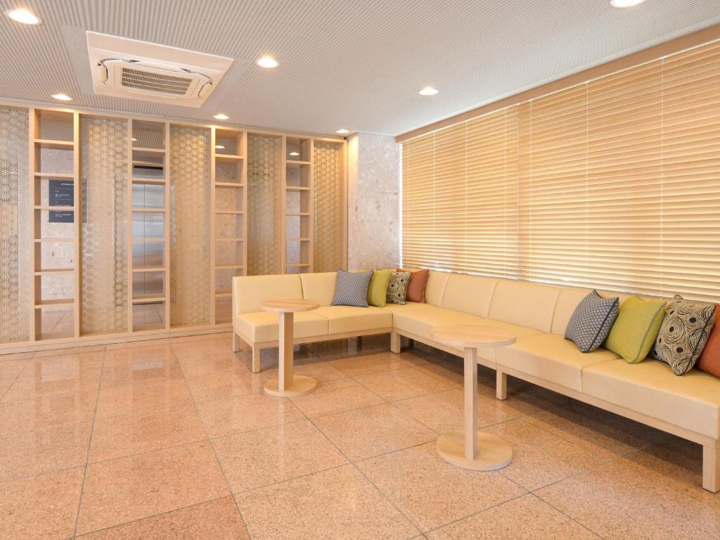 Posezení v ubytování HOTEL MYSTAYS Atsugi