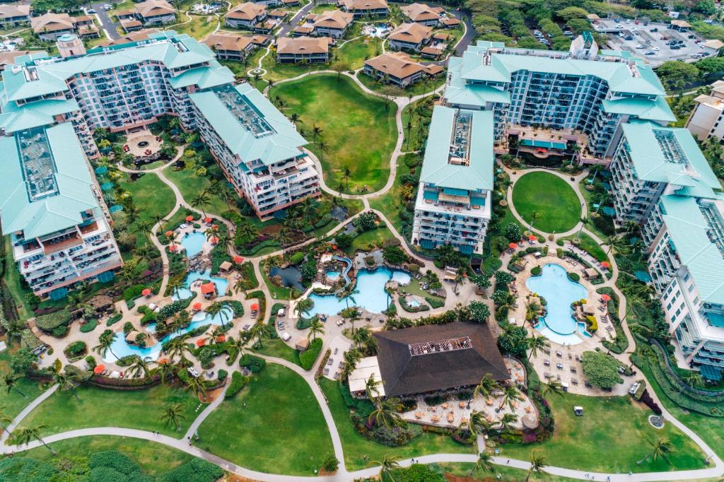 Bazén v ubytování OUTRIGGER Honua Kai Resort and Spa nebo v jeho okolí
