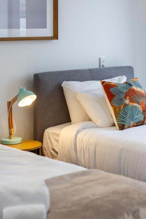 Style meets comfort 2 Bed CHCH CBD - Resim 35