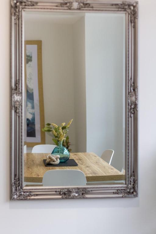 Style meets comfort 2 Bed CHCH CBD - Resim 27