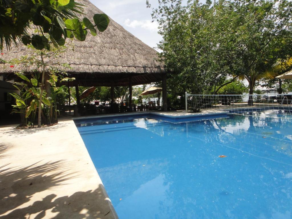 Bazén v ubytování Sotavento Hotel & Yacht Club nebo v jeho okolí