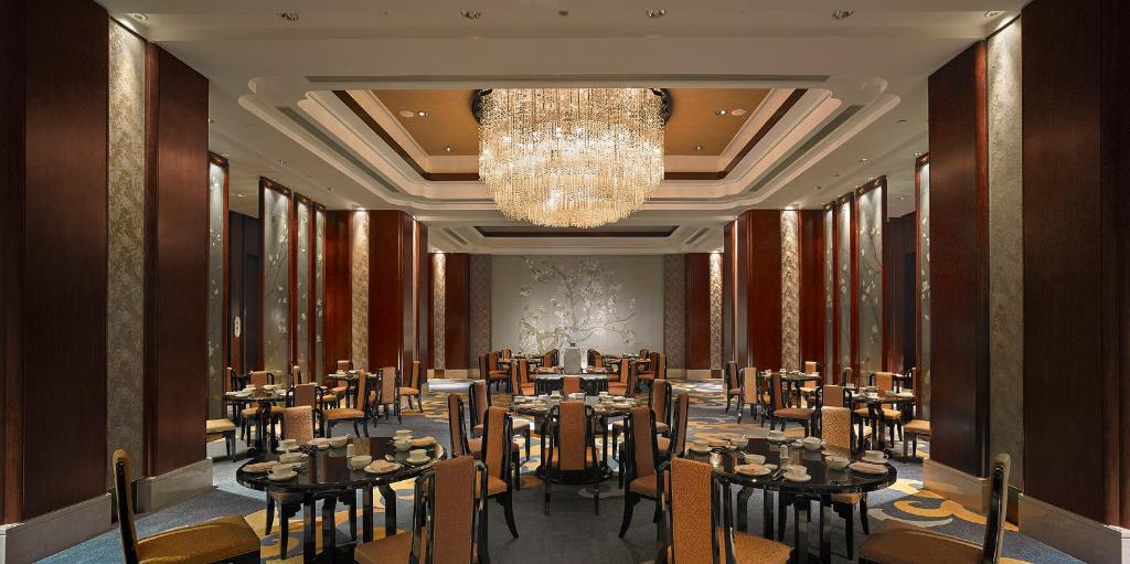 Restaurace v ubytování Shangri-La Qinhuangdao
