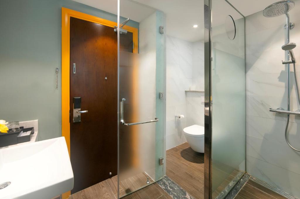 Koupelna v ubytování GRAND CITITEL Hanoi Hotel & Spa