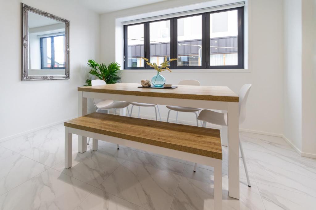 Style meets comfort 2 Bed CHCH CBD - Resim 12