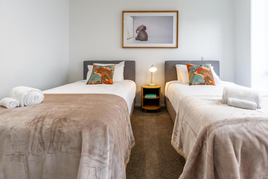 Style meets comfort 2 Bed CHCH CBD - Resim 11