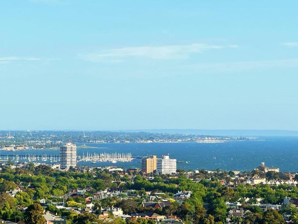 vista sulla città di Fort Lauderdale di Modern 2B APT BayViews*Pool*GYM a Melbourne