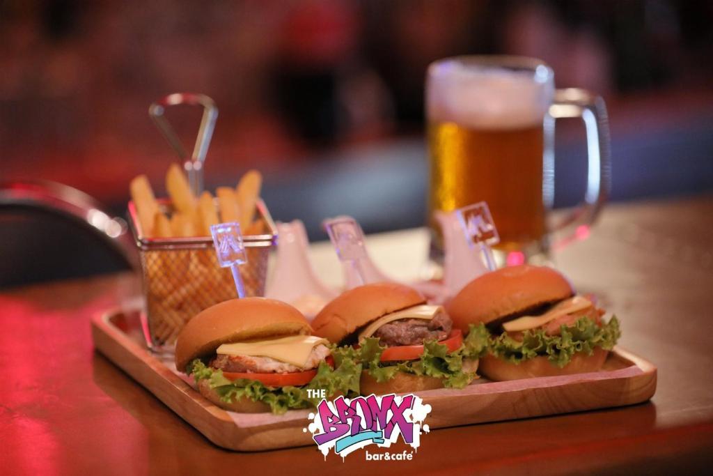 Manhattan Hotel Bangkok - Resim 6