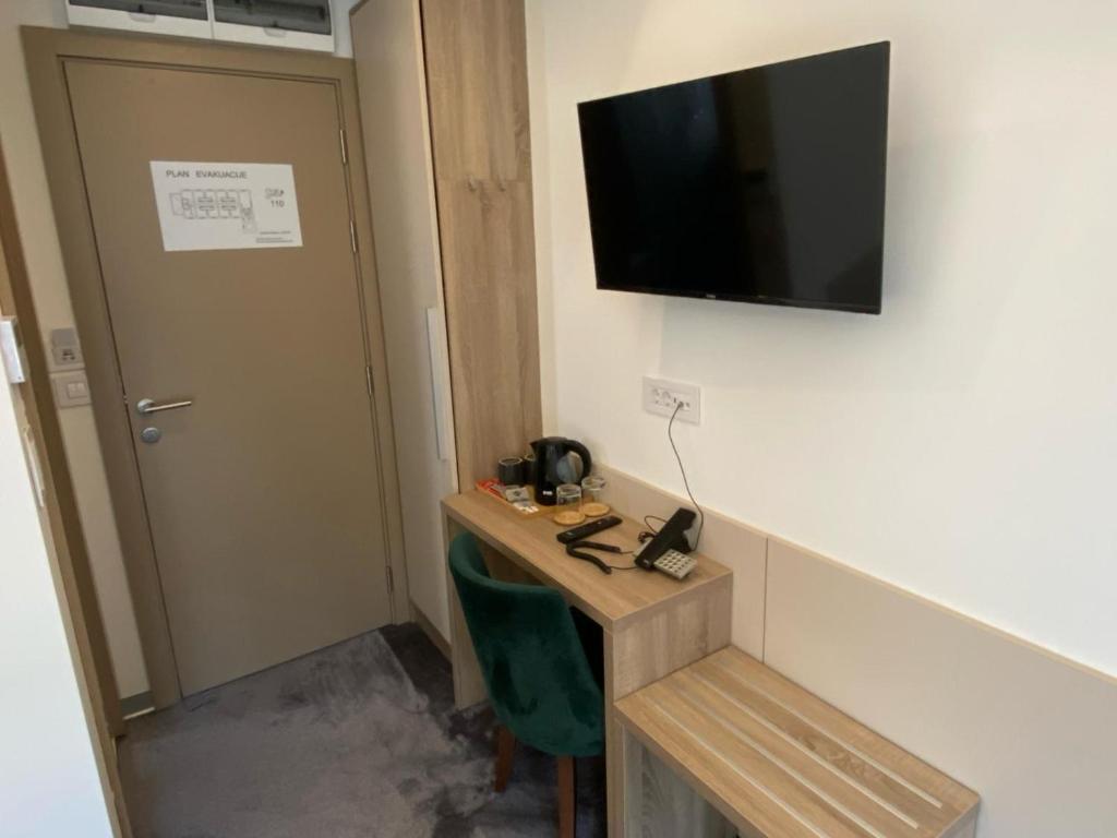 TV a/nebo společenská místnost v ubytování Konak Stella
