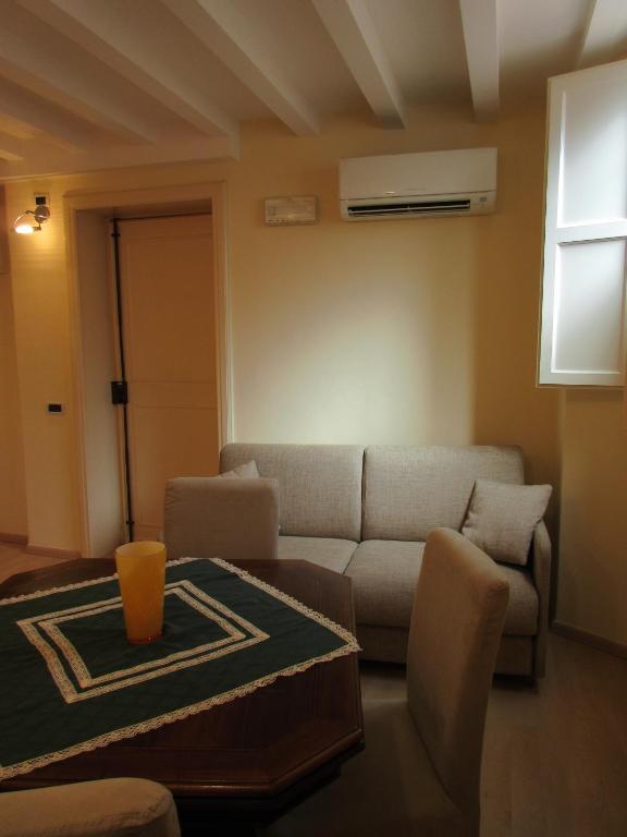 Część wypoczynkowa w obiekcie Mimì Apartment