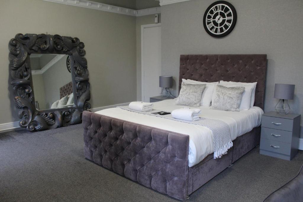 Postel nebo postele na pokoji v ubytování Mitre Hotel Manchester City Centre