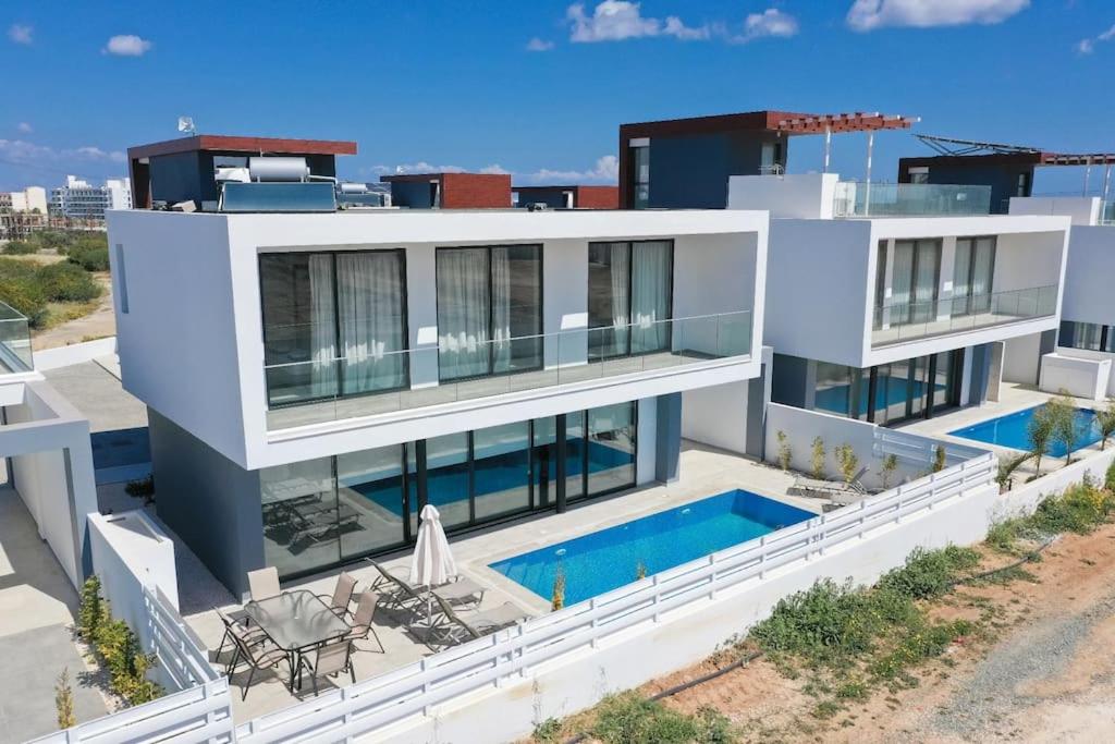 Bazén v ubytování Diamond villas nebo v jeho okolí
