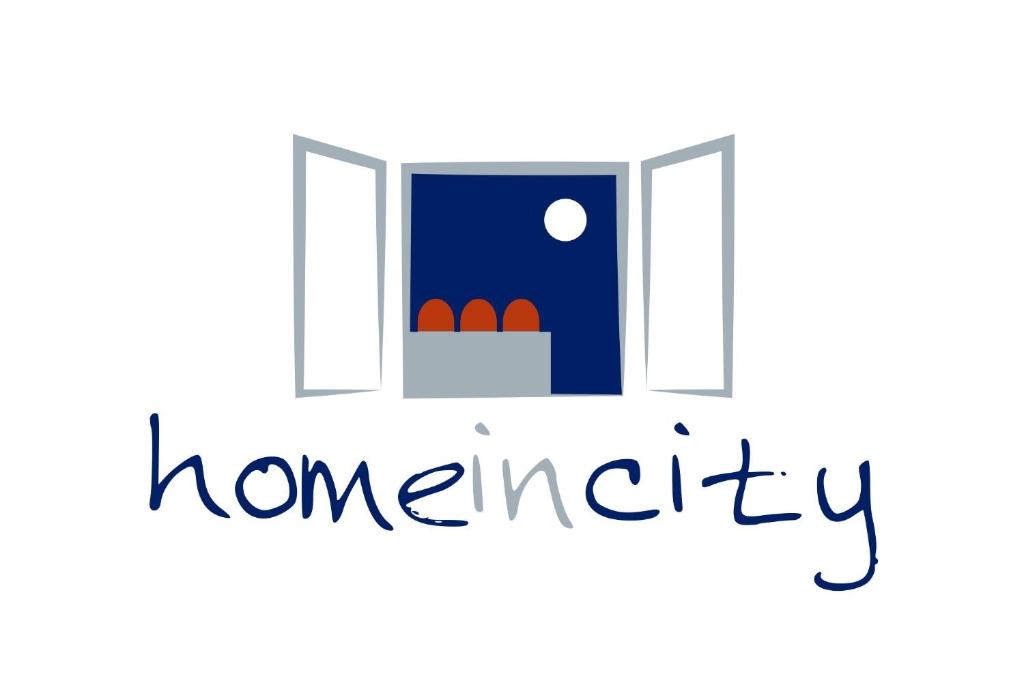una ilustración de una puerta con las palabras monarquía en Home In City, en Palermo