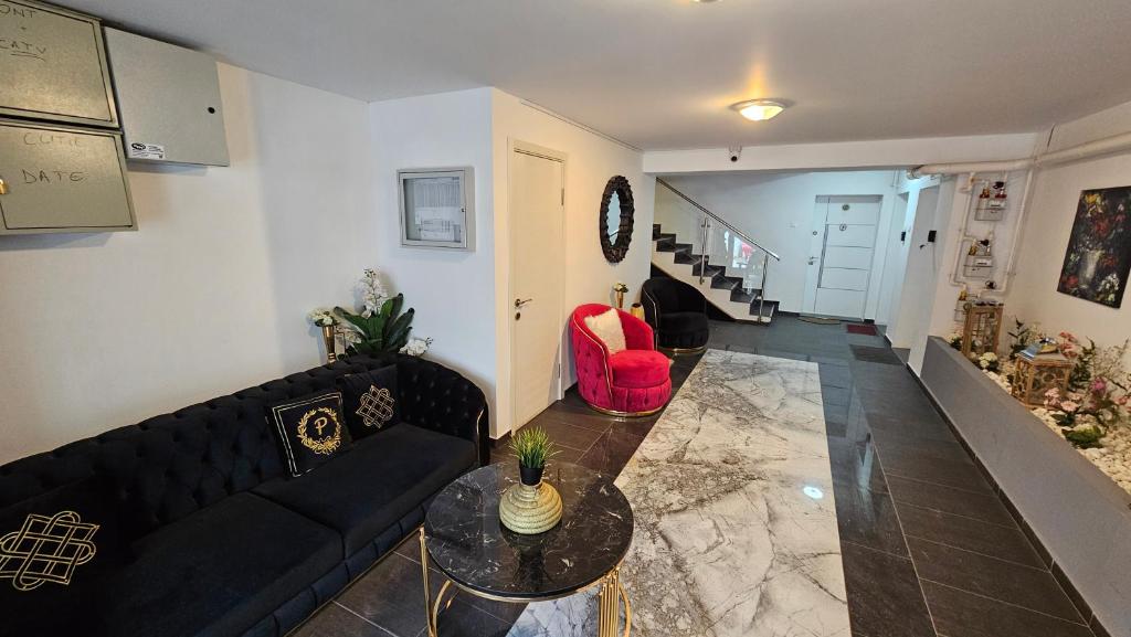 Airport Residence - One-Bedroom Apartment